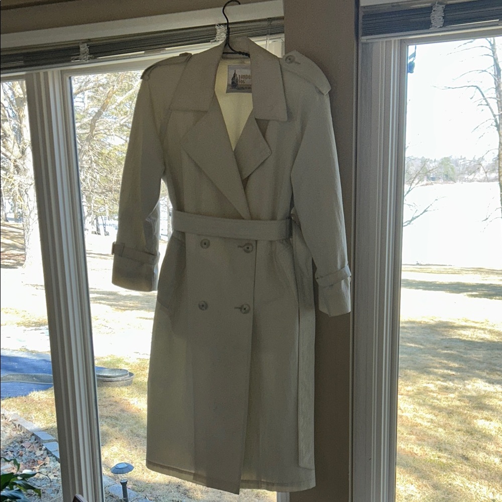 Vintage London Fog Classic Beige Trench Coat - Double Breasted Belted